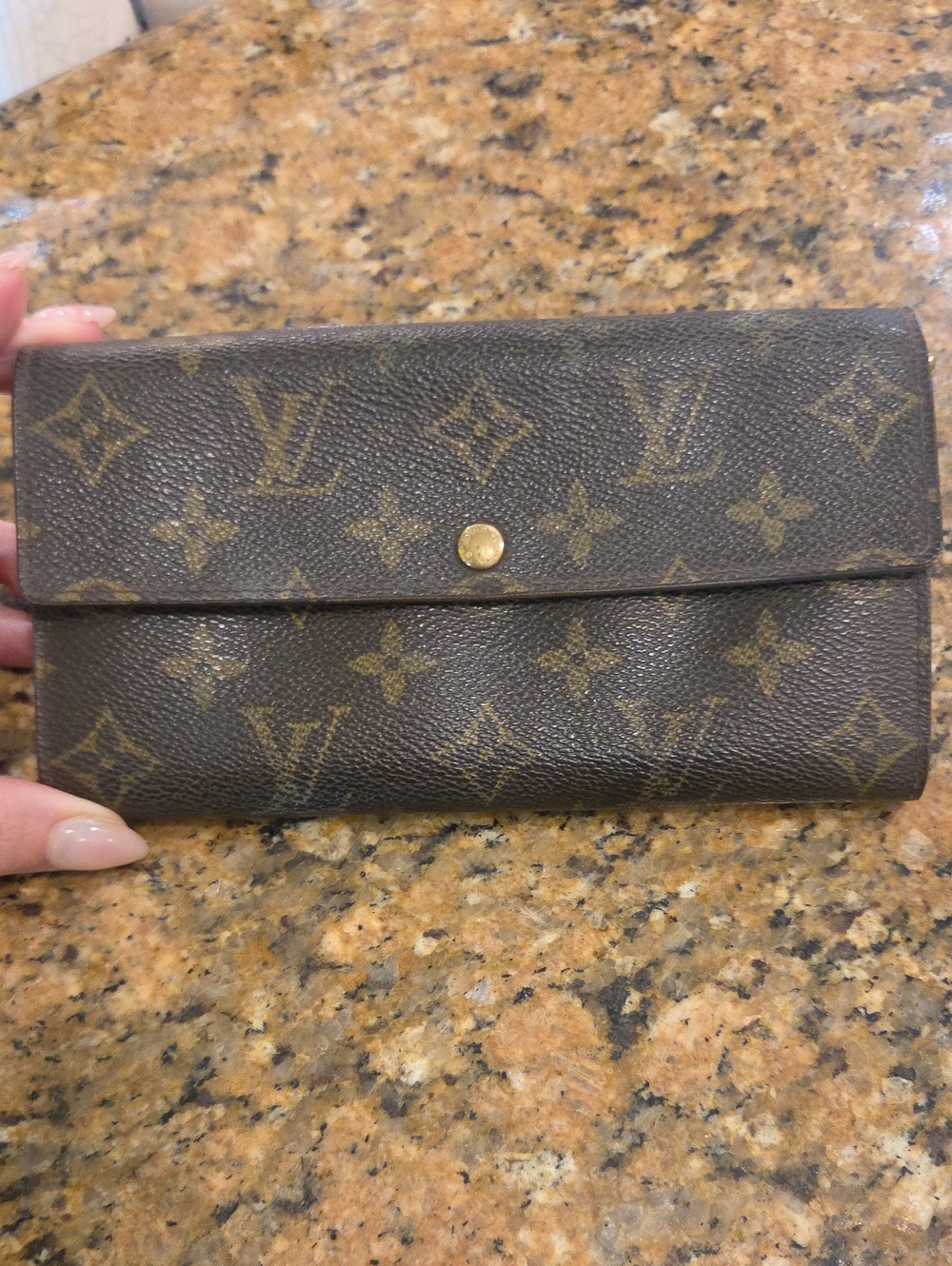 Louis Vuitton Monogram Sarah Long Wallet